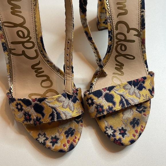 Sam Edelman Yaro Heeled Sandal Tuscan Yellow/Gold Floral Heeled Sandal Size 8 - Picture 2 of 10